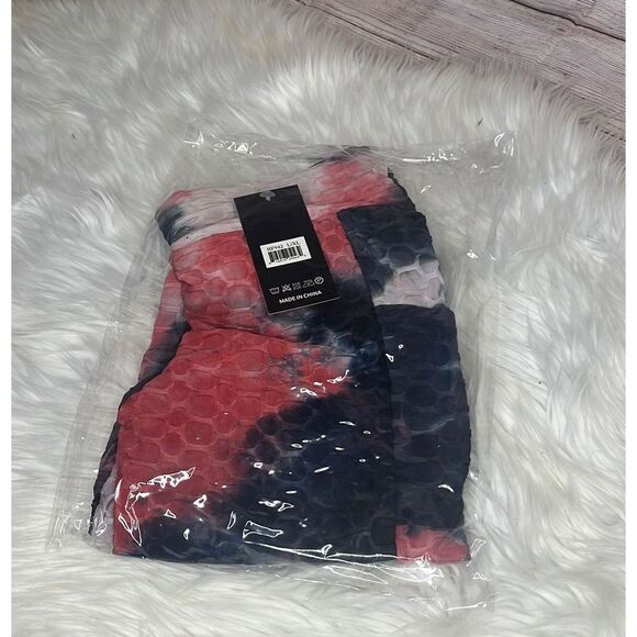 BUTT Sculpting Red & Blue Tie-Dye Leggings - Picture 2 of 3